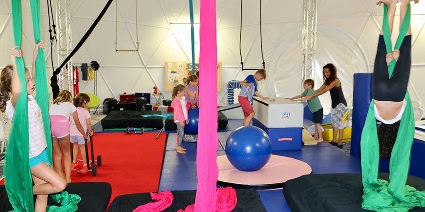 Circus School - camping Blue Océan