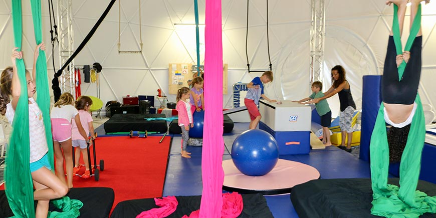 Ecole de Cirque - camping Blue Océan